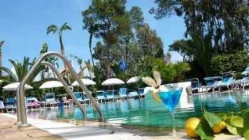 Hotel Central Park Terme - mese di Aprile - Entrata Hotel Central Park-Ischia Porto